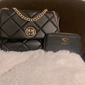 Badgley Mischka shoulder bag and wallet. Like new. Can be worn as a crossbody.